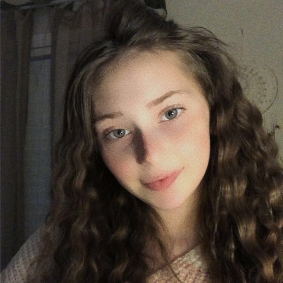 Meet your Posher, Harmony - Picture 1 of 1